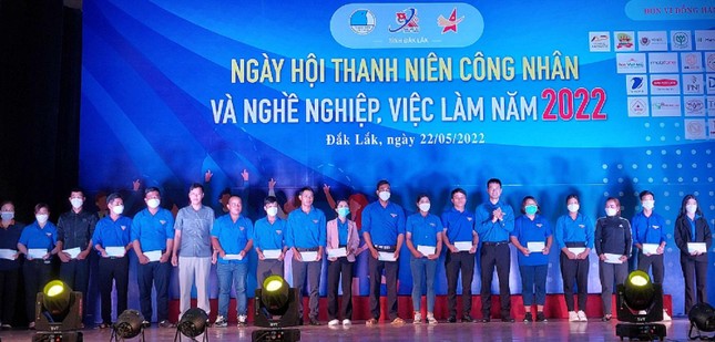 Nhiều cơ hội việc làm tại ngày hội thanh niên công nhân ở Đắk Lắk