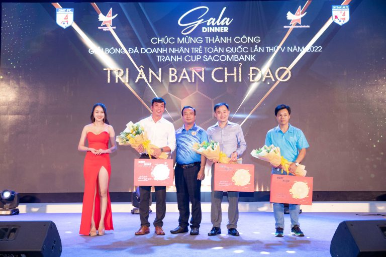 Ông Phan Thanh Thiên – Phó chủ tịch hội Doanh Nhân Trẻ Việt Nam tại giải bóng đá Doanh nhân trẻ toàn quốc lần thứ V năm 2022