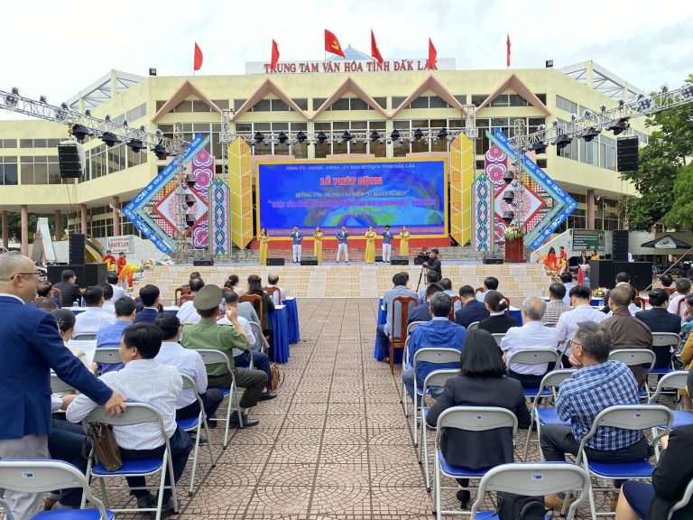 Hội Doanh Nhân Trẻ tỉnh Đắk Lắk tham dự lễ phát động hưởng ứng tháng cao điểm “vì người nghèo” tại tỉnh Đắk Lắk năm 2023