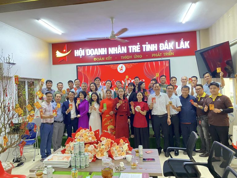 20/02/2024 HỘI DOANH NHÂN TRẺ TỈNH ĐẮK LẮK TỔ CHỨC CHƯƠNG TRÌNH GẶP MẶT, HÁI LỘC ĐẦU XUÂN – LỄ KẾT NẠP HỘI VIÊN MỚI NĂM 2024
