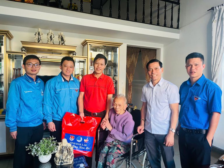 HỘI DNT TỈNH ĐẮK LẮK THAM GIA HÀNH TRÌNH XUÂN TÌNH NGUYỆN 2025