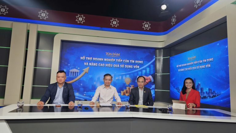 ĐẠI DIỆN HỘI DNT TỈNH ĐẮK LẮK THAM DỰ TỌA ĐÀM VÀ TRAO ĐỔI VỀ CHỦ ĐỀ HỖ TRỢ DOANH NGHIỆP TIẾP CẬN TÍN DỤNG VÀ NÂNG CAO HIỆU QUẢ SỬ DỤNG VỐN TRÊN SÓNG TRUYỀN HÌNH ĐẮK LẮK
